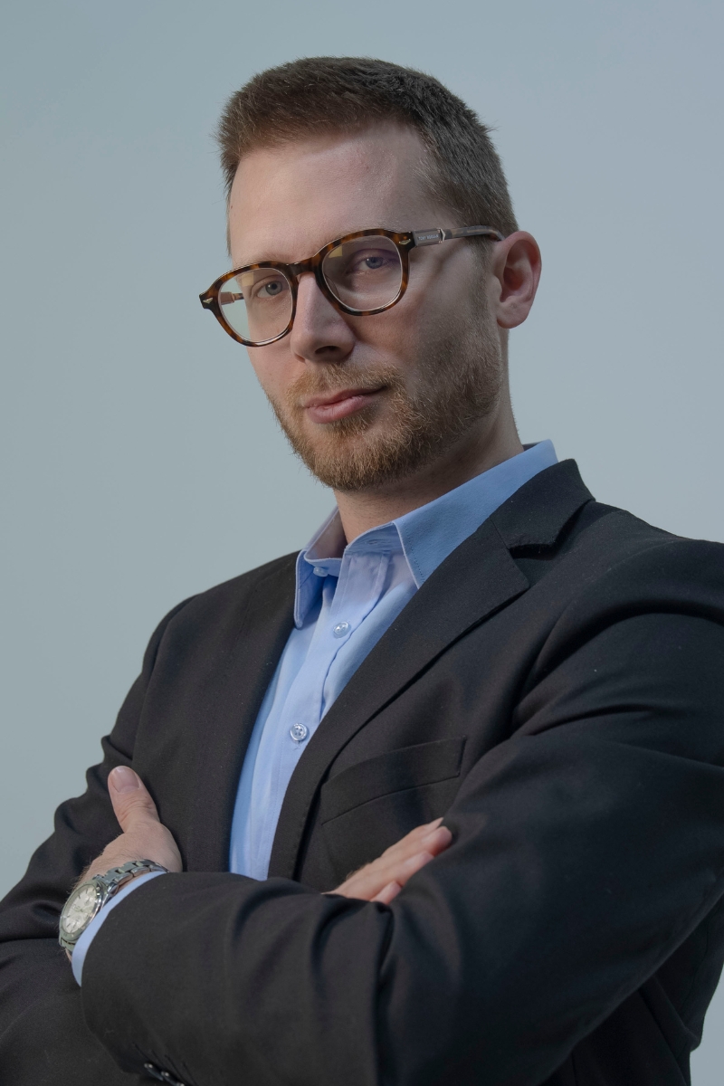 Konstantin Marinković pravnik i medijator portret autor teksta